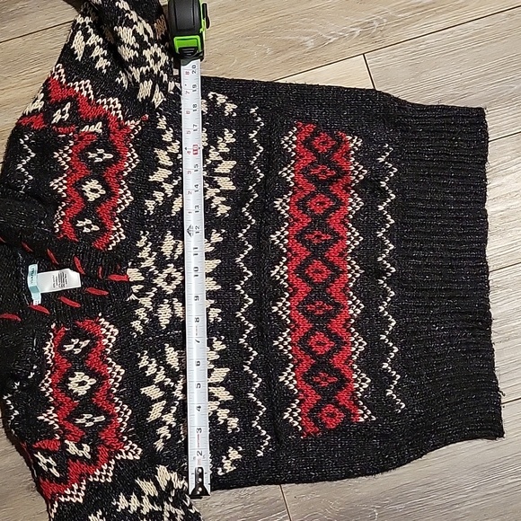 Women's Hooded Sweater - Picture 6 of 7